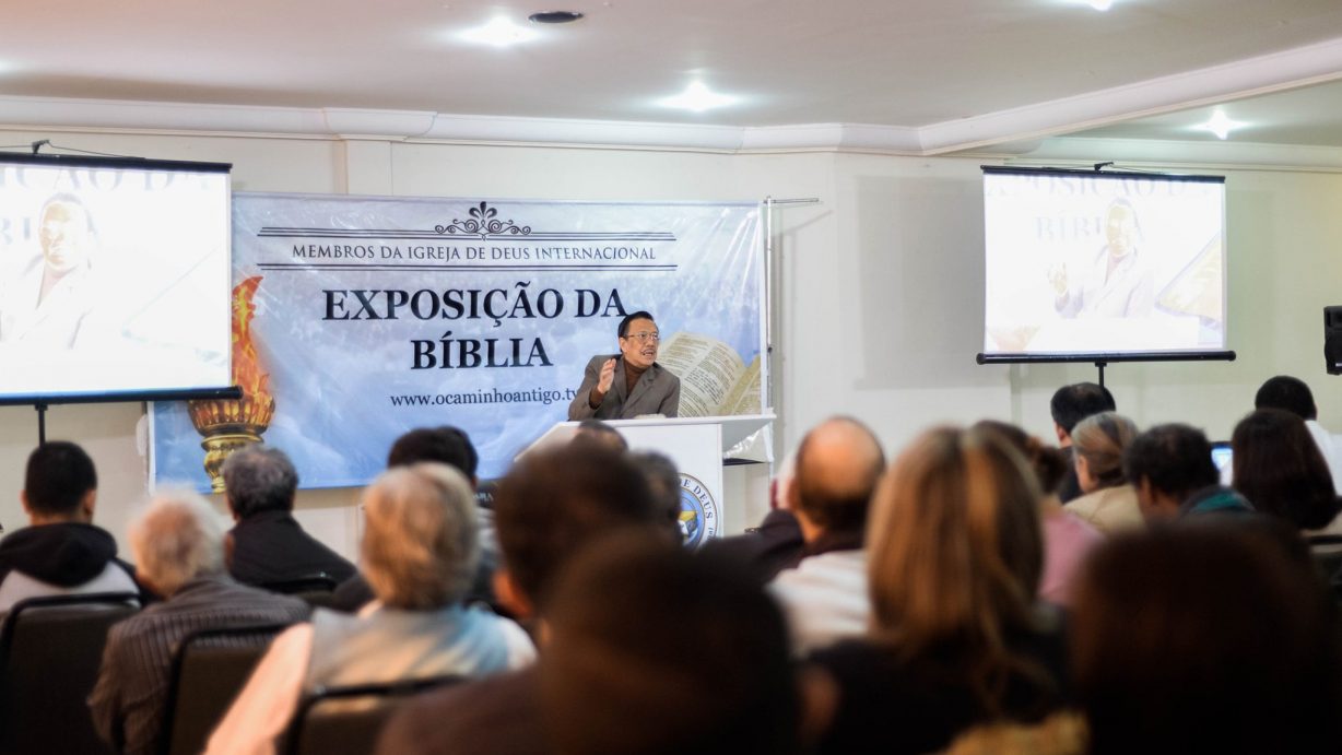 Reaching the other side of the globe, Bro. Eli Soriano replicated the evangelization works he started in the Philippines. In 2009, MCGI launched its own broadcast channel, TV Verdade, in South American Countries. Bible Expositions are personally conducted by Bro. Eli in various regions in Latin America such as Curitiba, Lages, and Florianopolis in an almost daily basis.Courtesy: Percy Caroro | Photoville International